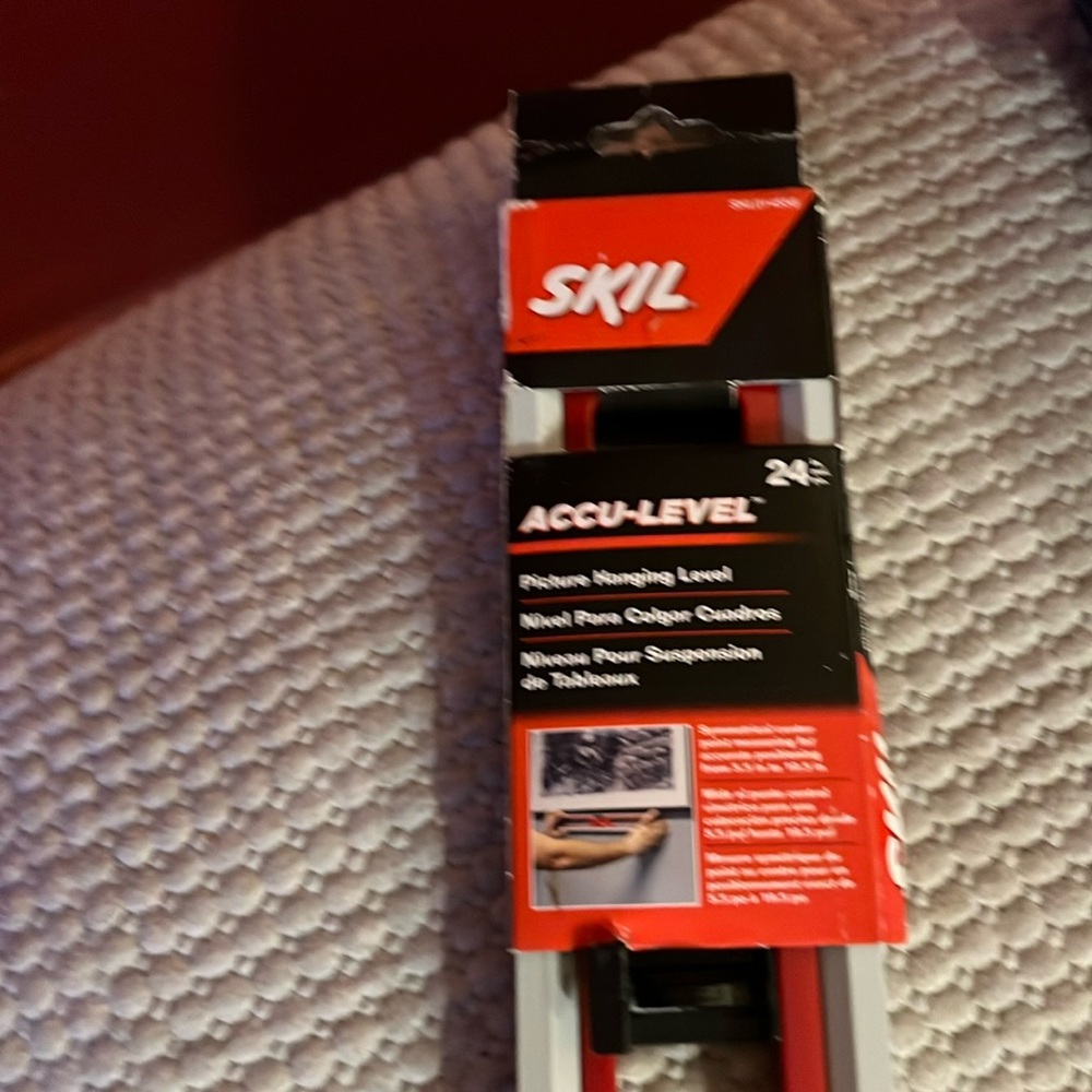NEW SKIL ACCU-LEVEL , NEW !